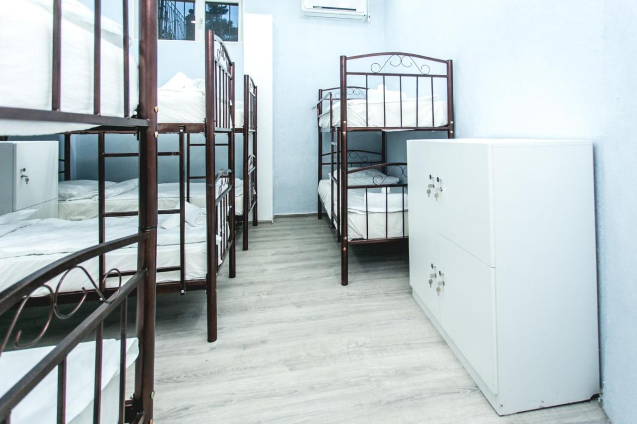 Sherlock Holmes Hostel Baku Exterior foto