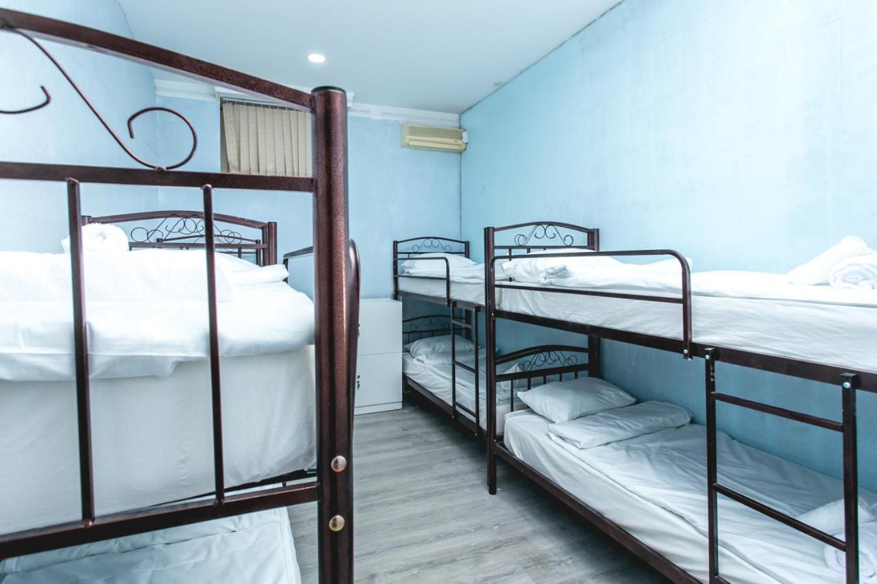 Sherlock Holmes Hostel Baku Exterior foto