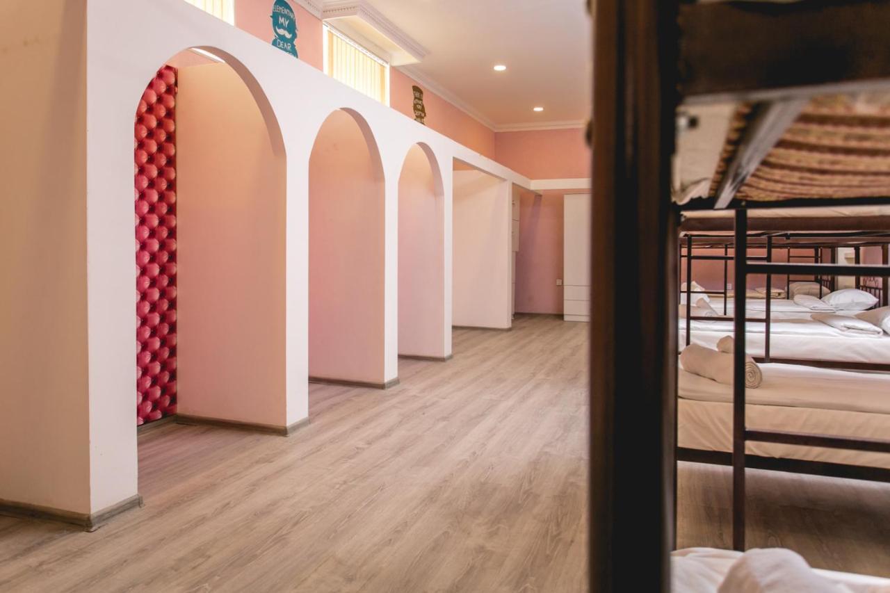 Sherlock Holmes Hostel Baku Exterior foto