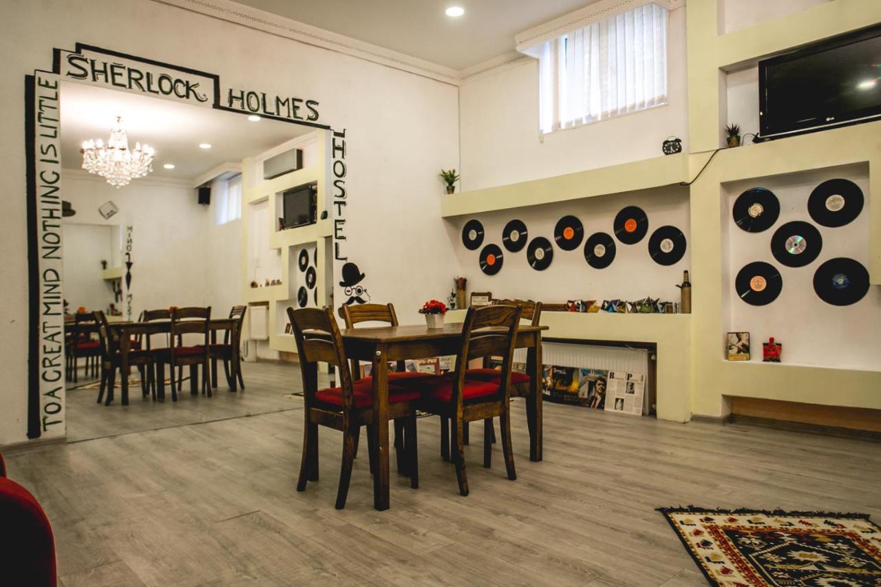 Sherlock Holmes Hostel Baku Exterior foto